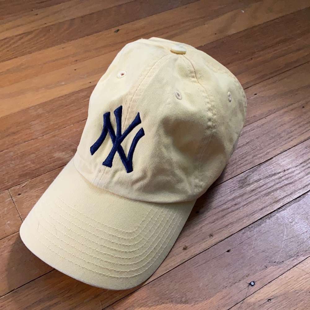 Yellow Yankees hat